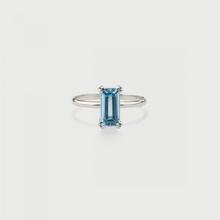 ​Sky Blue Topaz Ring in 14K White Gold-AlmaDiPietra