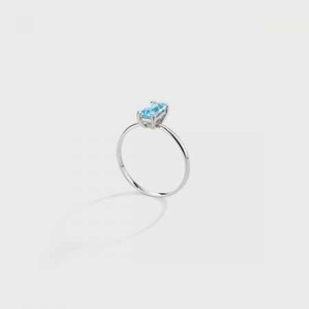 Sky Blue Topaz Ring in 14K White Gold-AlmaDiPietra