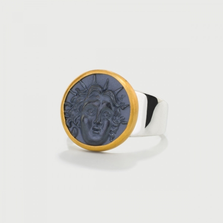 Ancient Greek depiction carved on Hematite, 22K Gold and Silver 925 Ring-AlmaDiPietraAncient Greek depiction carved on Hematite, 22K Gold and Silver 925 Ring