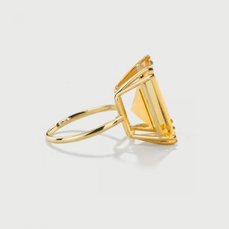 Mirror-Cut Citrine Ring in 14K Yellow Gold-AlmaDiPietra
