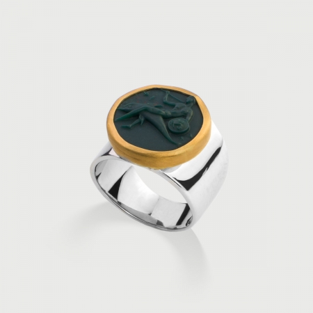 Ancient Greek depiction carved on Bloodstone, 22K Gold and Silver 925 Ring​-AlmaDiPietra
