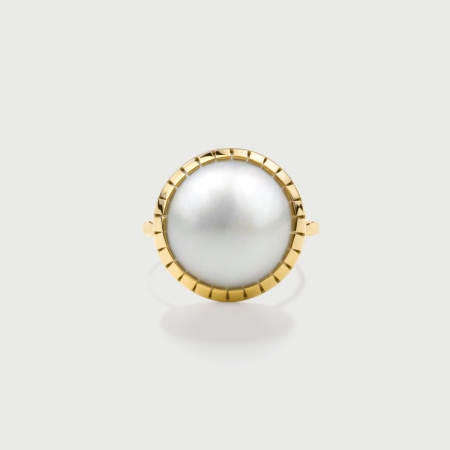 ​White Mabé Pearl Ring in 14K Yellow Gold​-AlmaDiPietra